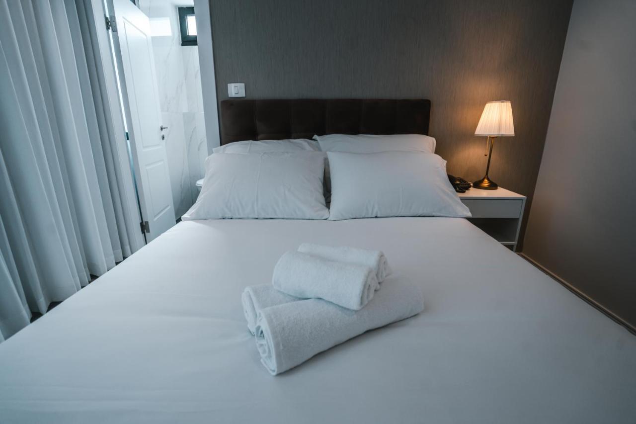 Unique Hotel 아슈도드 외부 사진